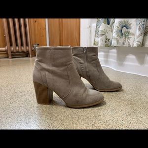 Light Grey Suede Heels